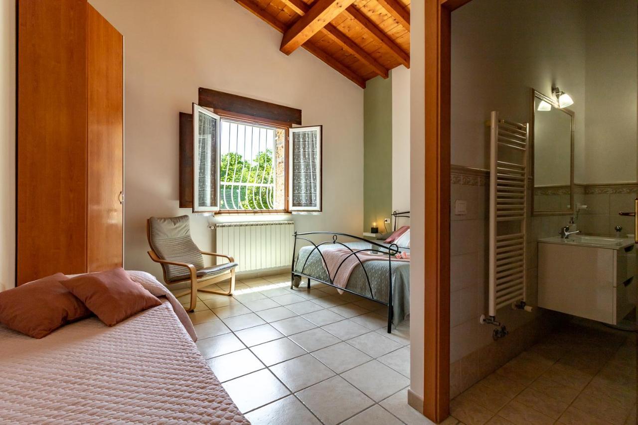 Villa Vacanze La Quercia Carbognano エクステリア 写真